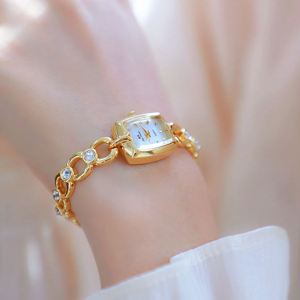 UTHAI İzle Kadınlar Için Işık  - Luxury Watch And Jewelry Brand incelemesi ve fiyatı