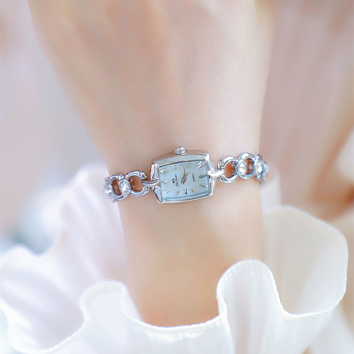 UTHAI İzle Kadınlar Için Işık  - Luxury Watch And Jewelry Brand incelemesi ve fiyatı