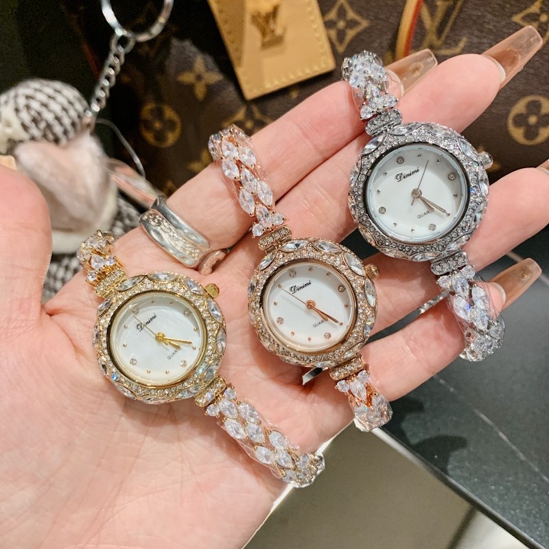Zarif ve şık Kore tarzı kadın  - Luxury Watch Value incelemesi ve fiyatı