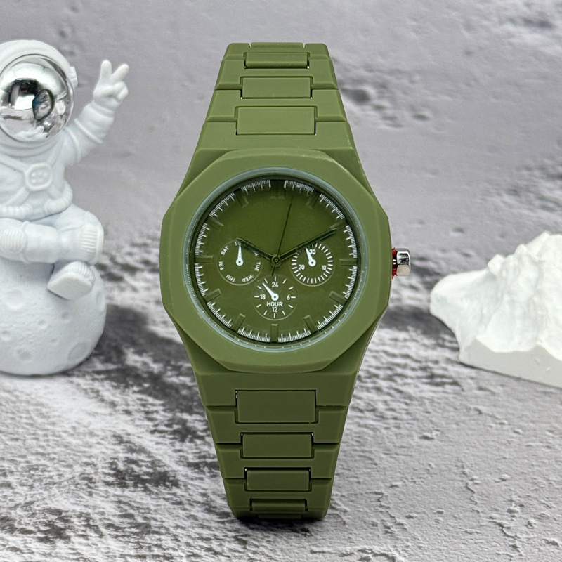 Ünlü Marka Sahte Üç Gözlü Kadr - Luxury Watch Life incelemesi ve fiyatı